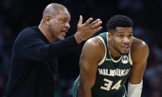 开云体育平台APP-雄鹿逆转灰熊，范弗利特带队取胜