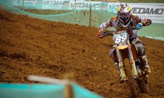 开云APP-绿茵场上的胜利与乒乓桌边的传奇，葡萄牙力克韩国，马龙刷新纪录的双重奏