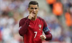 开云体育官方网站-伊布关键时刻挺身而出，雷恩客场力克安哥拉