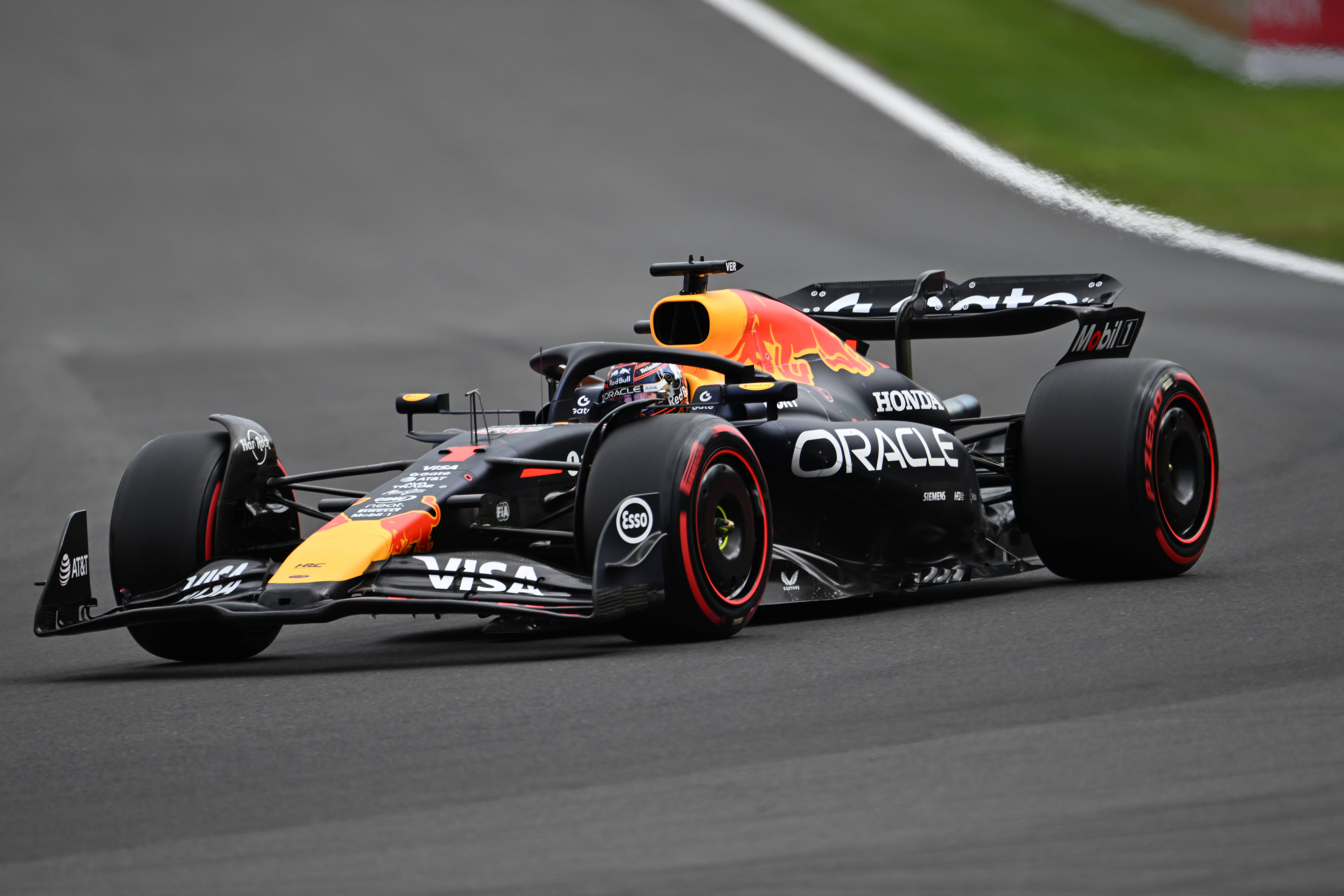 索伯车队逆转迈凯伦，勒克莱尔扛起全队的简单介绍