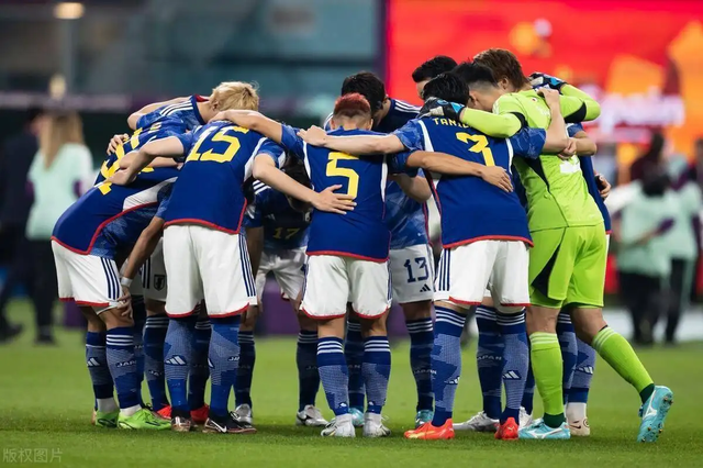 关于形势对比分析，两队实力对比五五开的信息