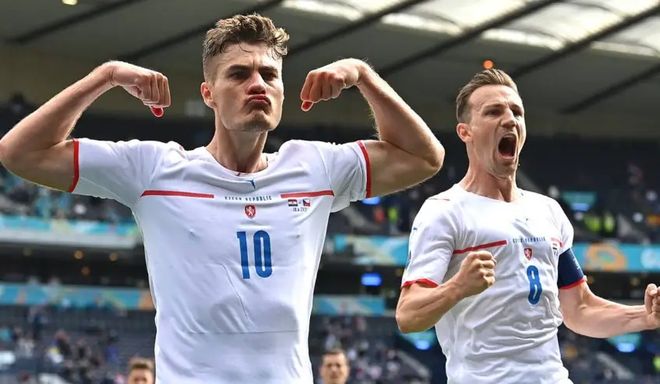 爱沙尼亚足球赛后宴会赏心悦目,参与球队纷纷取得佳绩的简单介绍 爱沙尼亚足球赛后宴会赏心悦目,参与球队纷纷取得佳绩的简单介绍