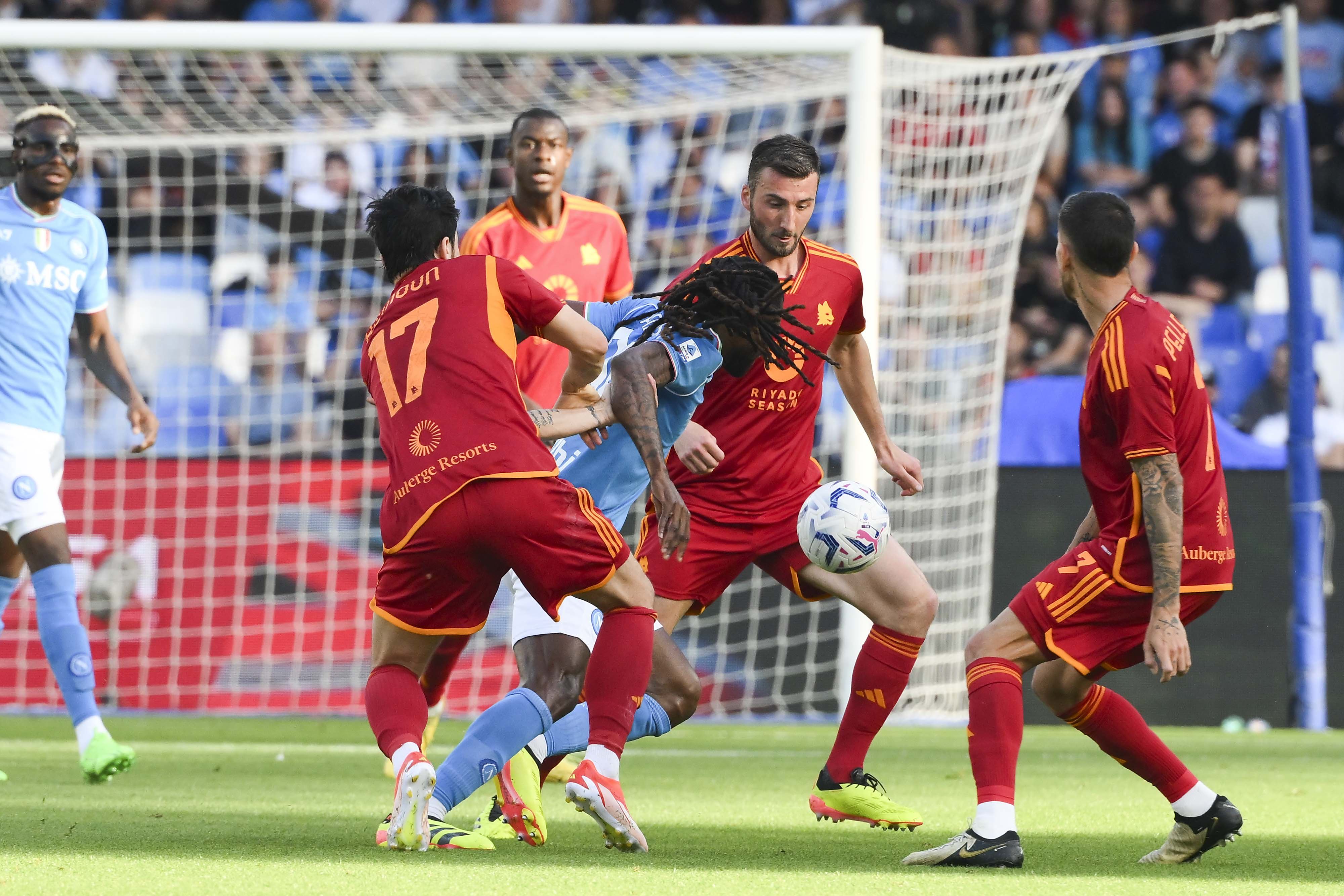 法国队迎战意大利，全力以赴