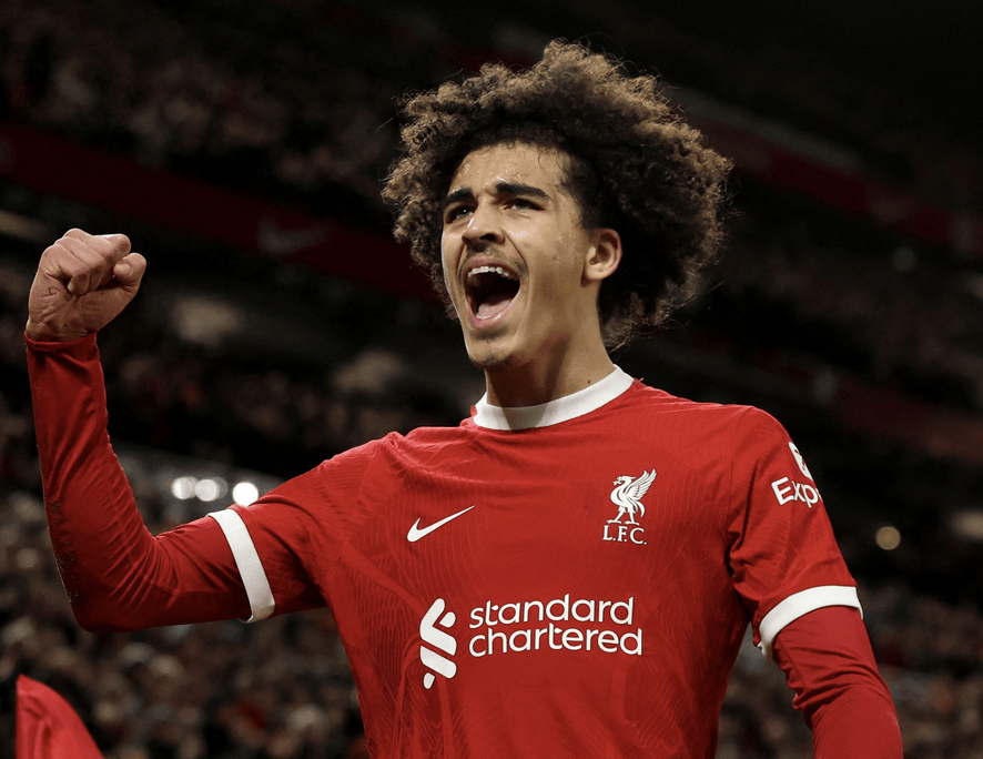 关于狼队客场击败桑德兰，继续保持不败纪录的信息