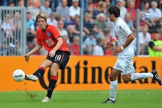 柏林赫塔中场换上新援，战术调整获得成功