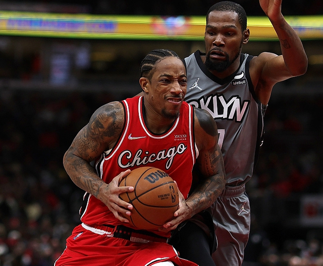 广州队碾压辽宁队，哈登关键制胜