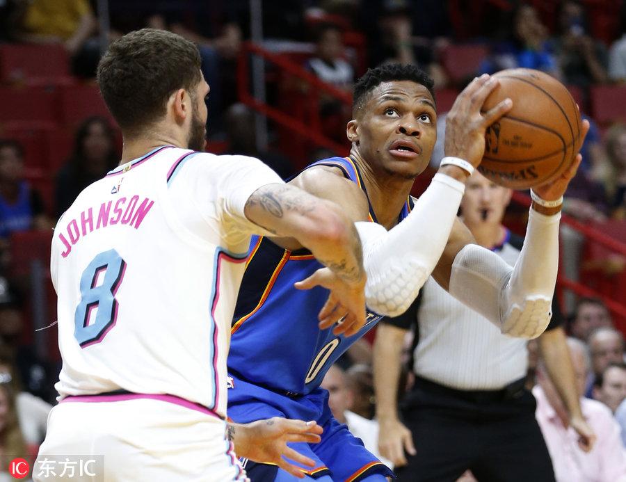 包含雷霆逆转热火B队，克莱高光表现的词条