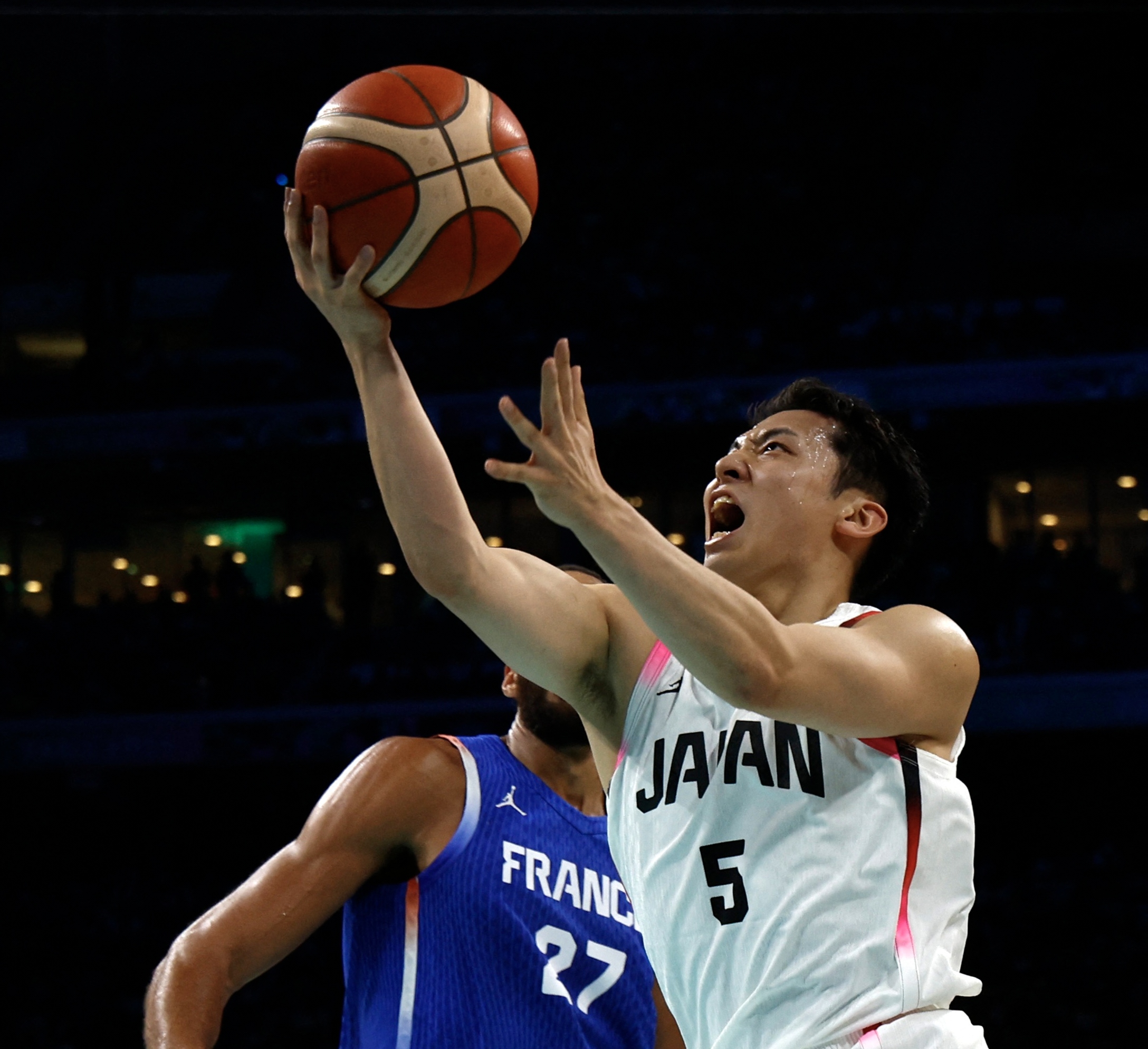 中国篮球联赛强强对决，谁将笑到最后？的简单介绍