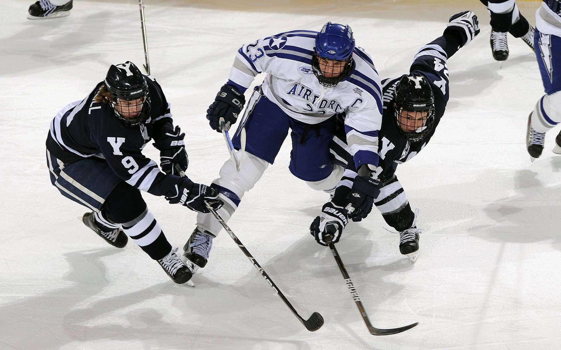 伯纳乌的聚光灯下，贝林厄姆如何将欧冠之夜炼成个人王座