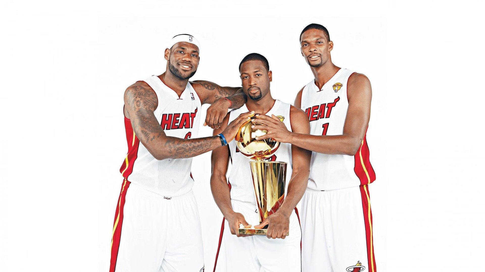 跨界主宰，广厦惊险晋级，詹姆斯德甲赛场加冕称王